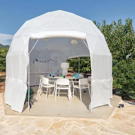 Planetarium Villa Kastel Novi Exterior photo