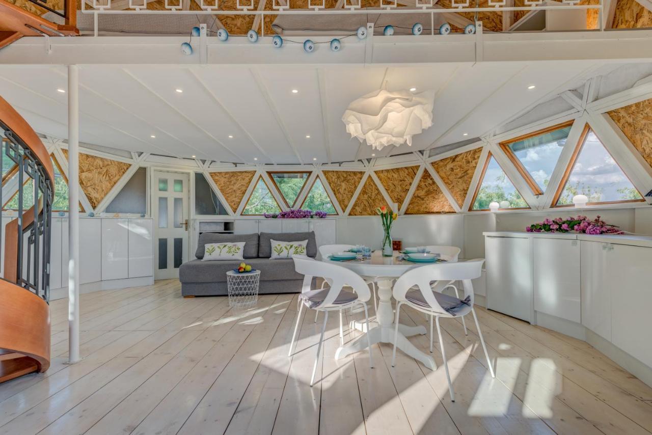 Planetarium Holiday home